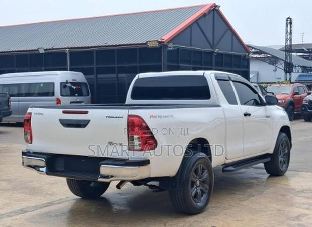 Toyota Hilux Revo Smart Cab Deisel 2.4 RWD 2019 White
