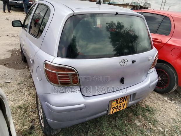 Toyota Vitz 2006 Silver