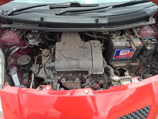 Toyota Vitz 2008 Red