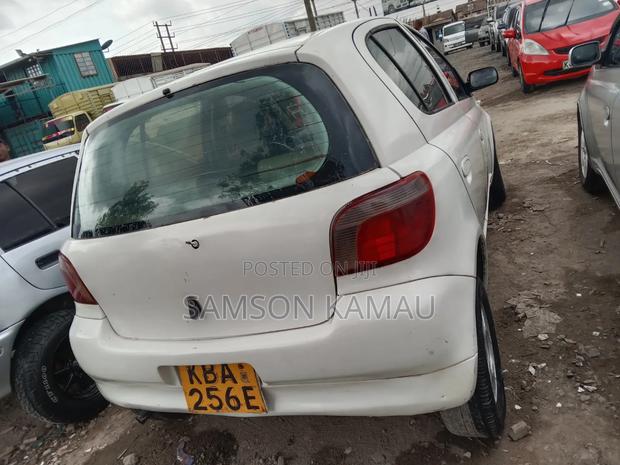 Toyota Vitz 2004 White