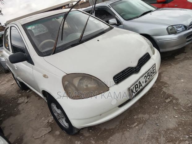 Toyota Vitz 2004 White