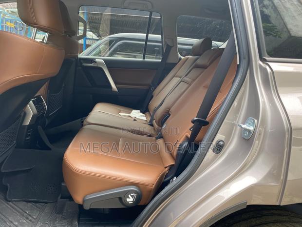 Toyota Land Cruiser Prado 2022 Gold