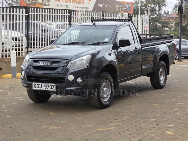 Isuzu D-MAX 2022 Gray