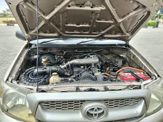 Toyota Hilux 2.5 D-4D SRX 2009 Brown