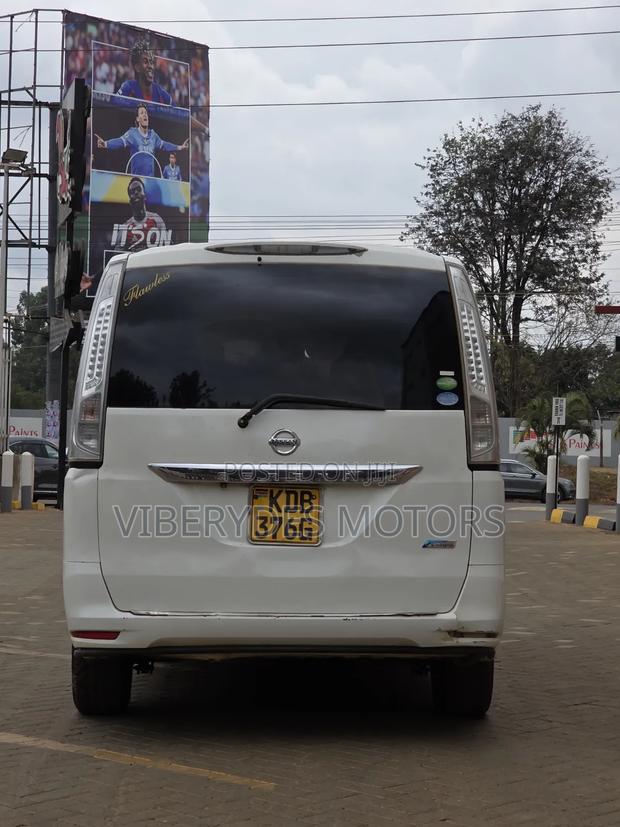 Nissan Serena 2013 White