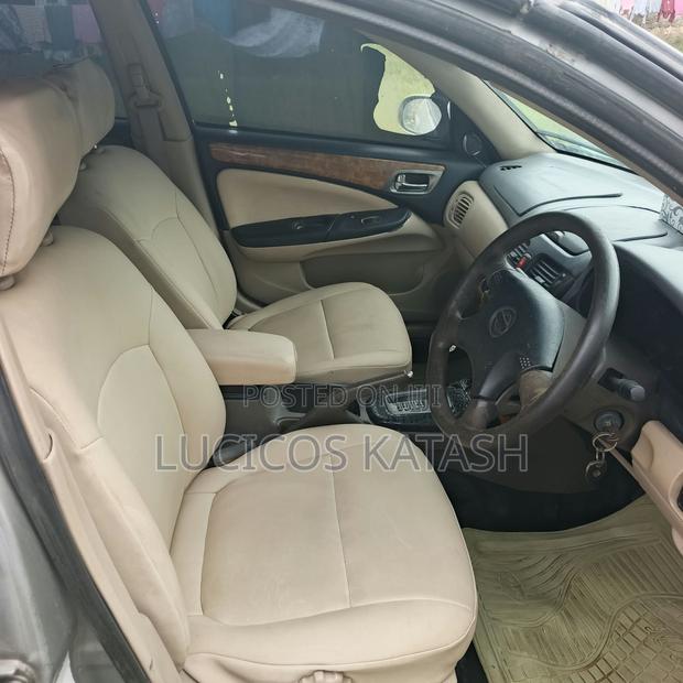 Nissan Bluebird Sylphy Automatic 2004 Gold