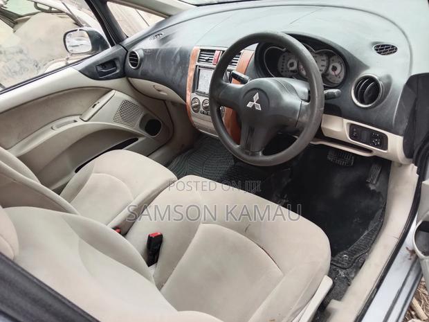 Mitsubishi Colt 2010 Silver