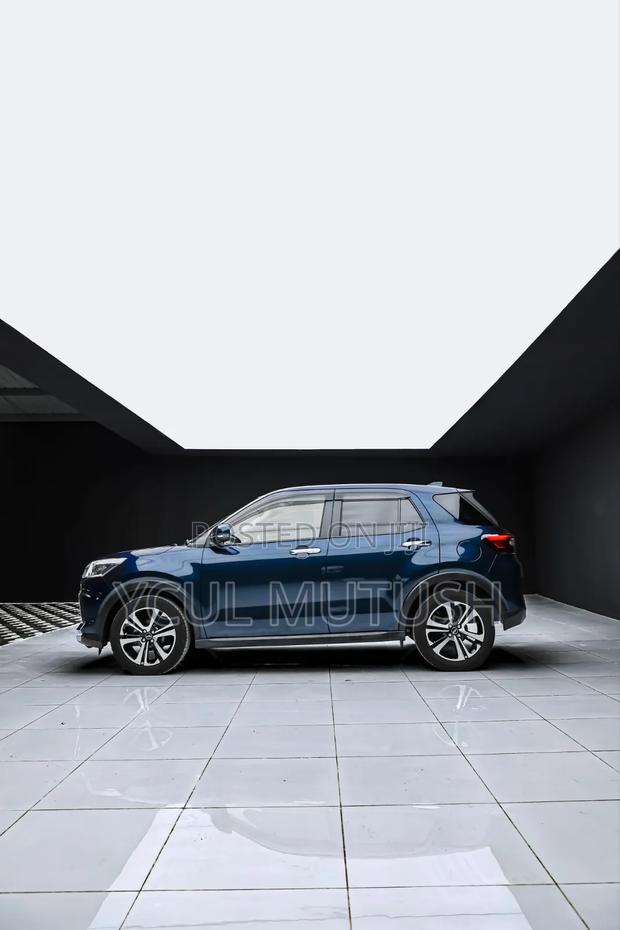 Daihatsu Rocky 2019 Blue