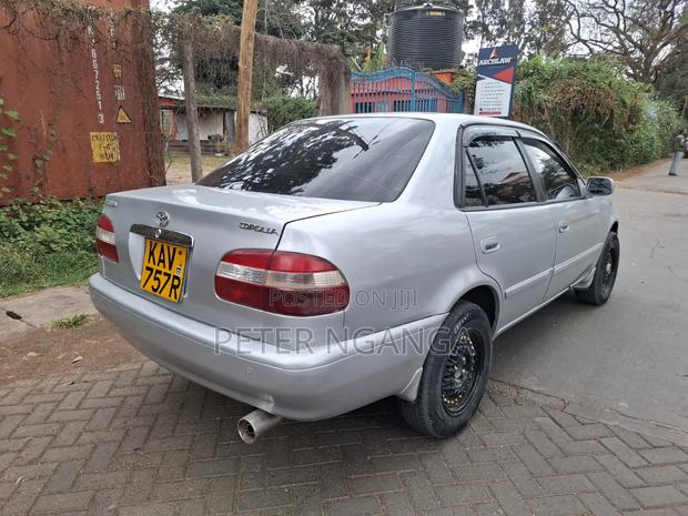Toyota Corolla 2000 Silver