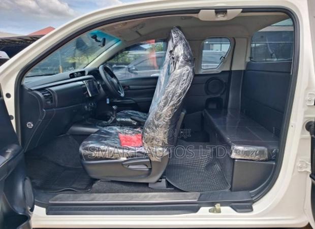 Toyota Hilux Revo Smart Cab Deisel 2.4 RWD 2019 Off white
