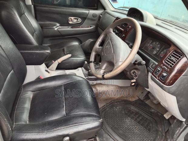 Mitsubishi Shogun 2000 Silver