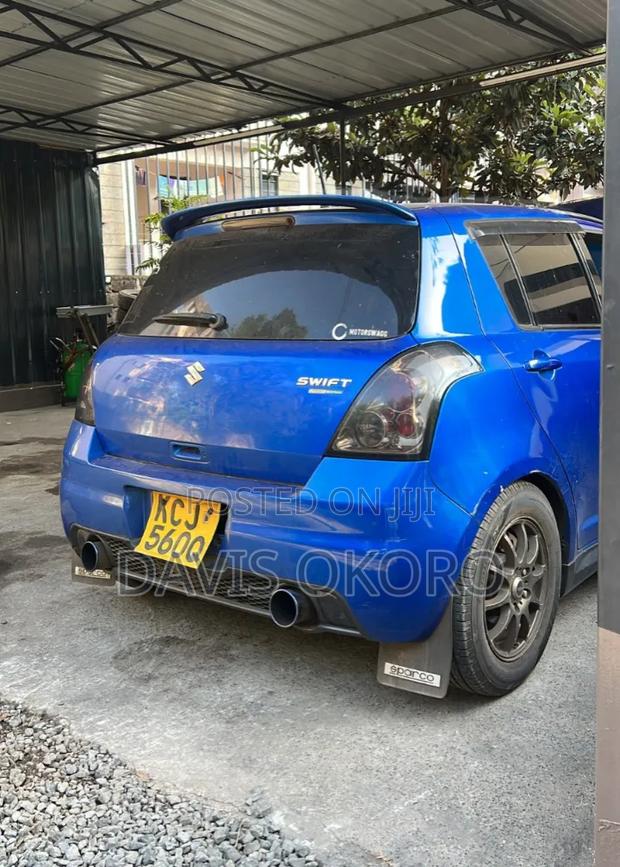 Suzuki Swift 2010 Blue