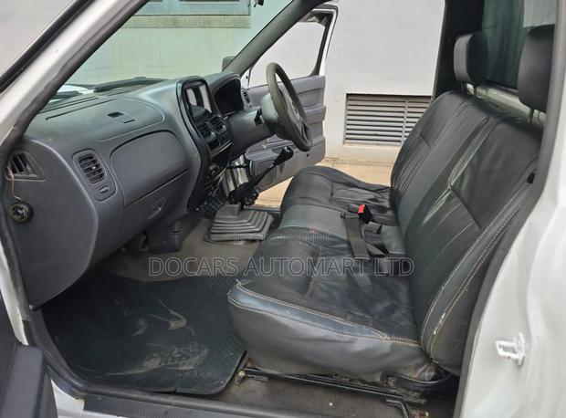 Nissan Hardbody 2013 White
