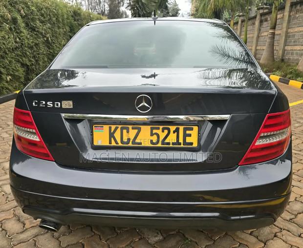 Mercedes-Benz C250 2013 Black