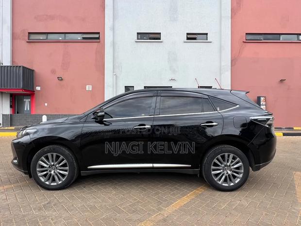 Toyota Harrier 2017 Matt Black
