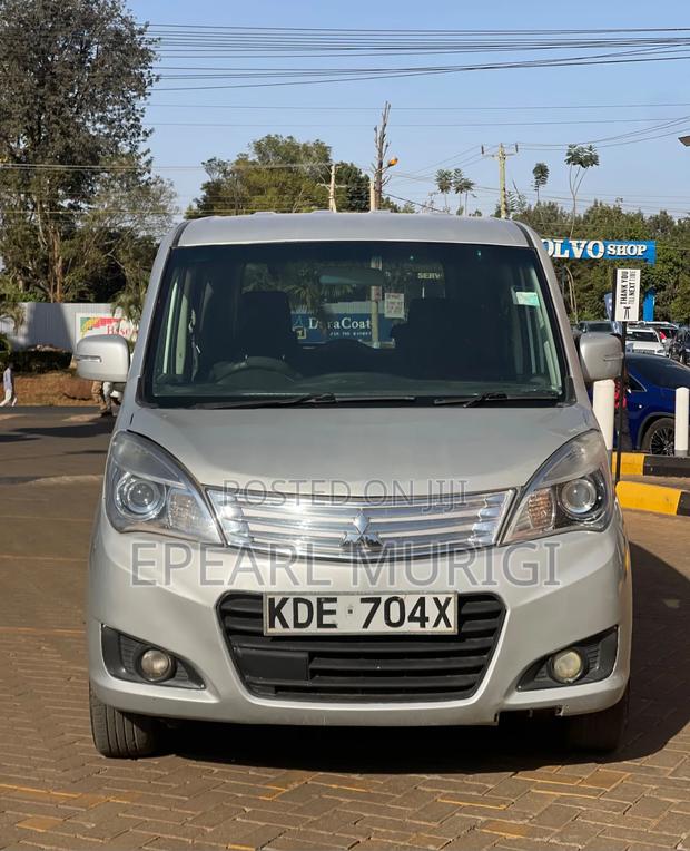 Mitsubishi Delica 2015 Silver