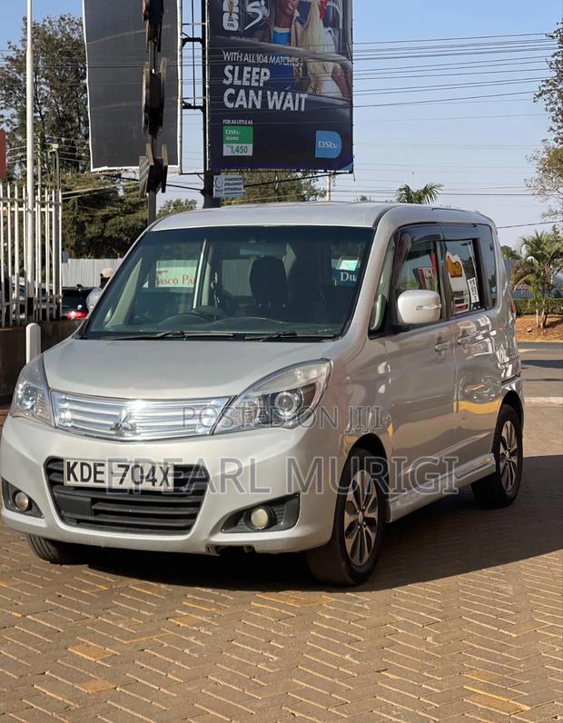 Mitsubishi Delica 2015 Silver