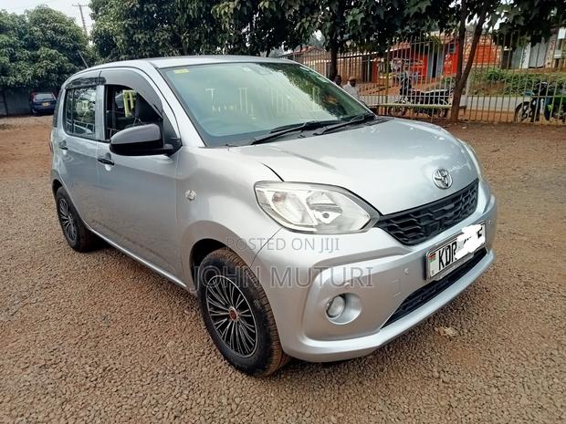 Toyota Passo 2017 Silver