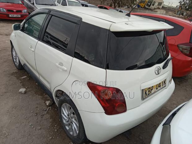 Toyota IST 2004 White