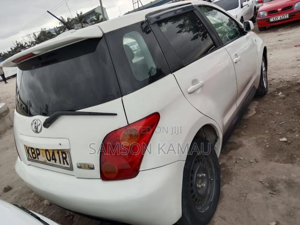 Toyota IST 2004 White