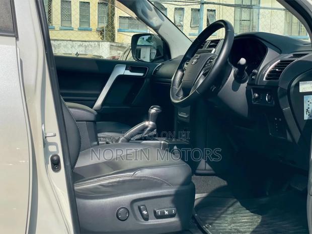 Toyota Land Cruiser Prado 4.0 Petrol TX-L 2021 Teal