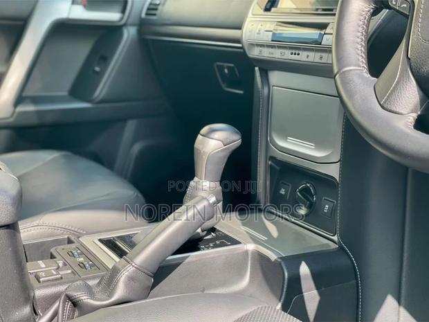 Toyota Land Cruiser Prado 4.0 Petrol TX-L 2021 Teal