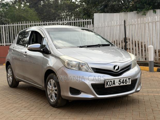 Toyota Vitz 1.3 FWD 5dr 2013