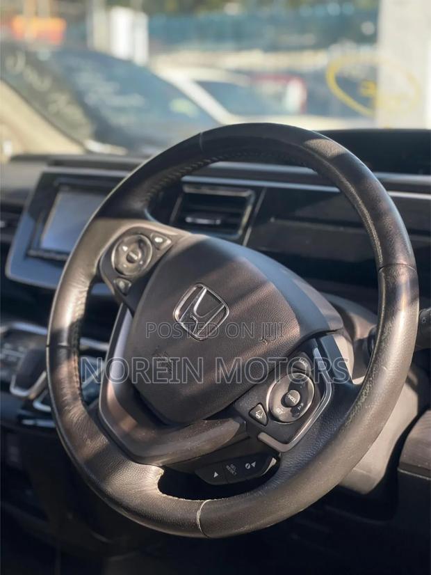 Honda Stepwgn 2019 White