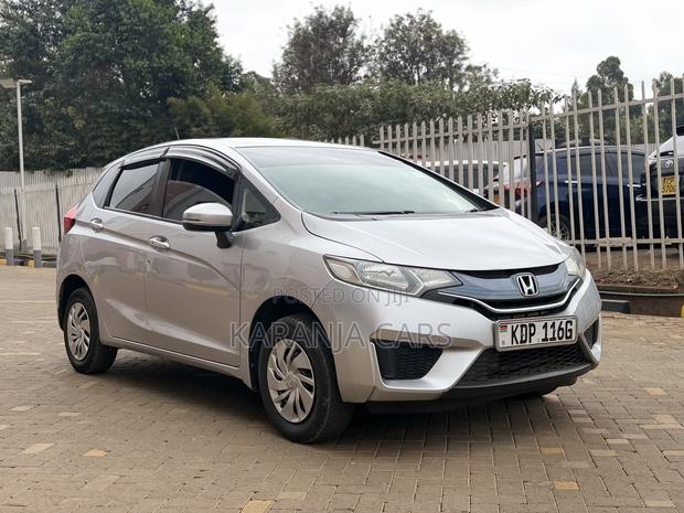 Honda Fit 2016 Silver