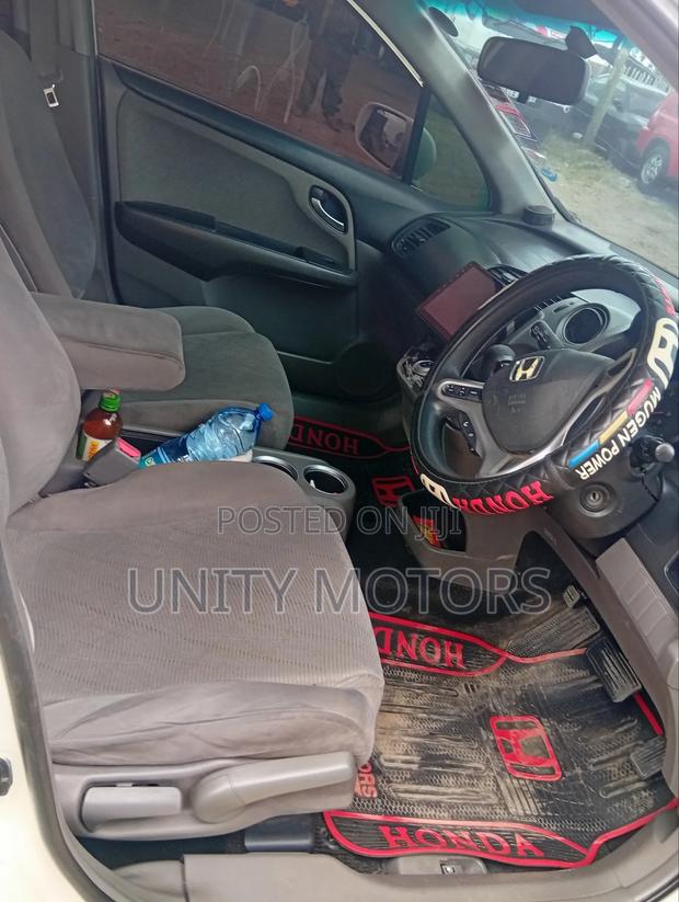 Honda Stream 2010 White
