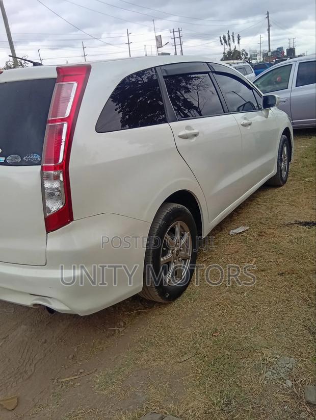 Honda Stream 2010 White