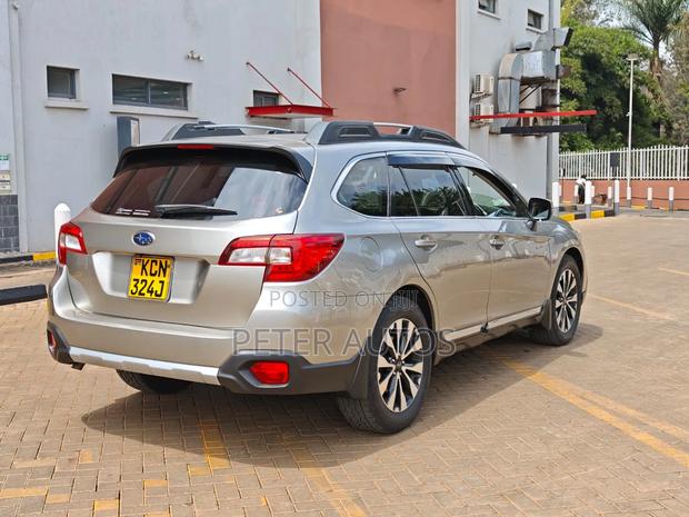 Subaru Outback 2.5i Limited 4dr Wagon AWD (2.5L 4cyl CVT) 2015 Gold