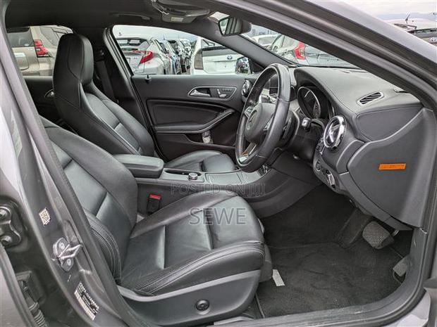 Mercedes-Benz GLA-Class 2019 Gray