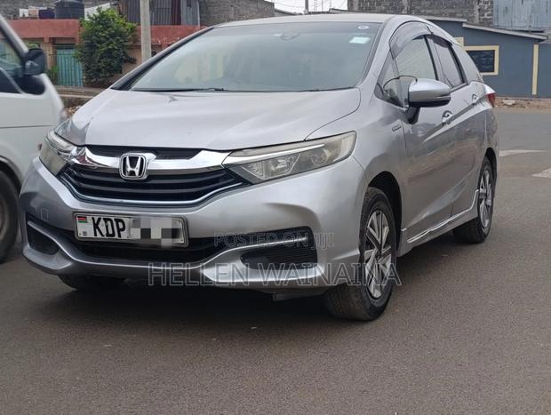 Honda Shuttle 2017 Silver