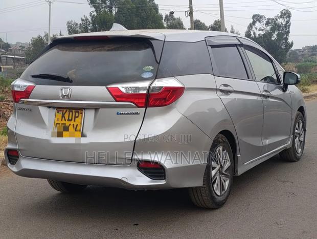 Honda Shuttle 2017 Silver