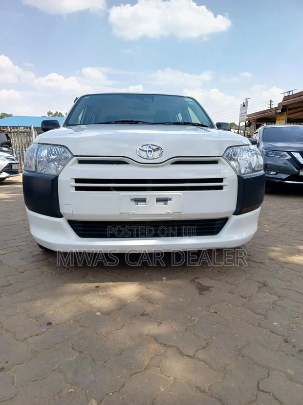 Toyota Succeed 2019 White
