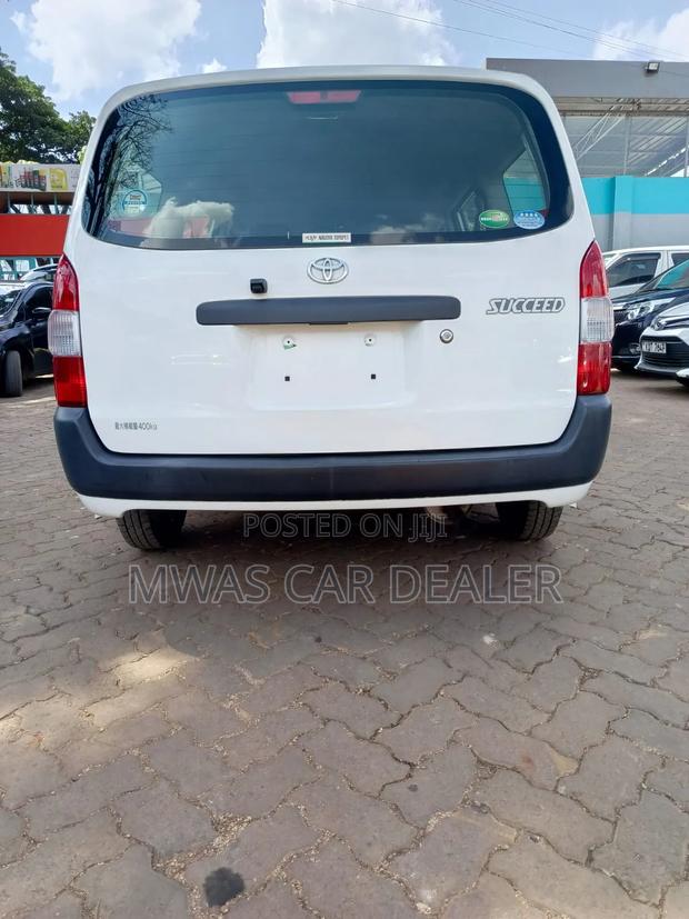 Toyota Succeed 2019 White