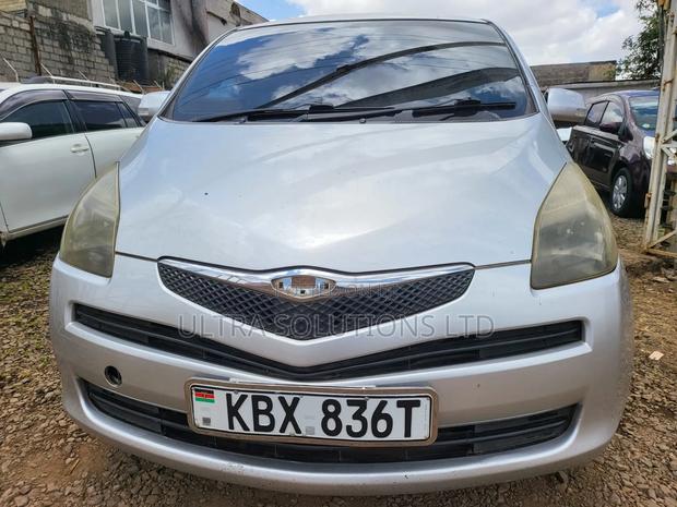 Toyota Ractis 2008 Silver