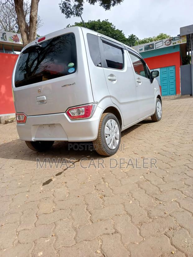 Suzuki Wagon R 2019 Silver