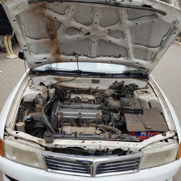 Mitsubishi Lancer 1998 White