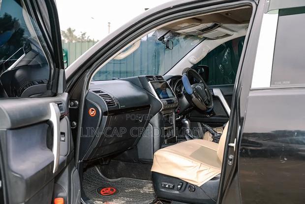 Toyota Land Cruiser 2015 Black