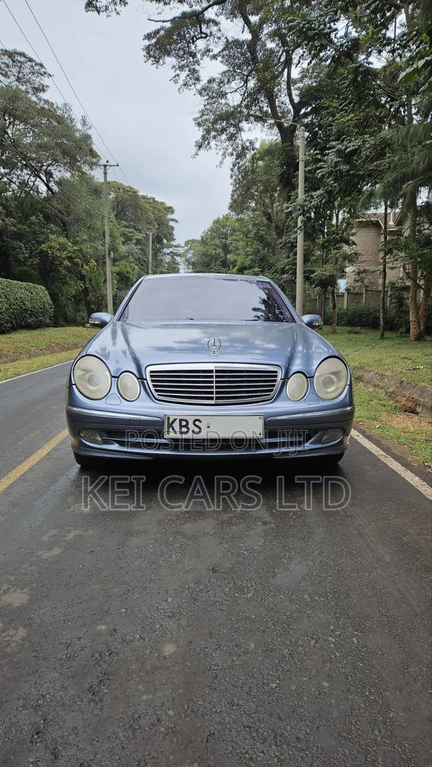 Mercedes-Benz E280 2005 Blue