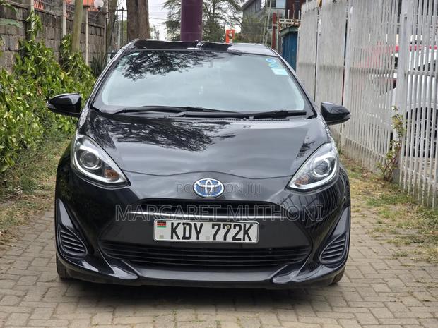 Toyota Aqua 2018 Black