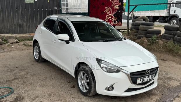 Mazda Demio 2018 White