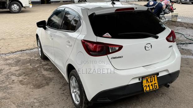 Mazda Demio 2018 White