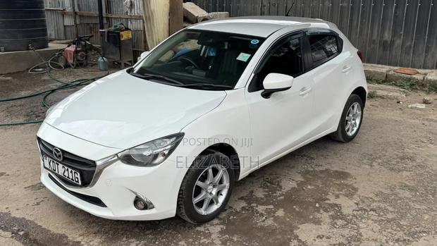 Mazda Demio 2018 White