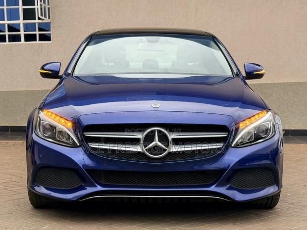 Mercedes-Benz C200 2019 Blue