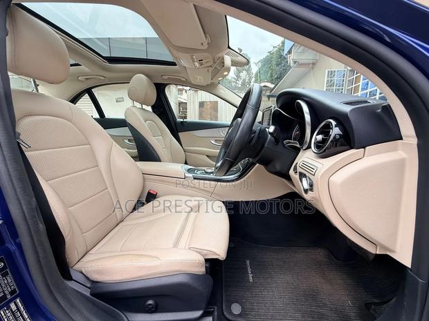 Mercedes-Benz C200 2019 Blue