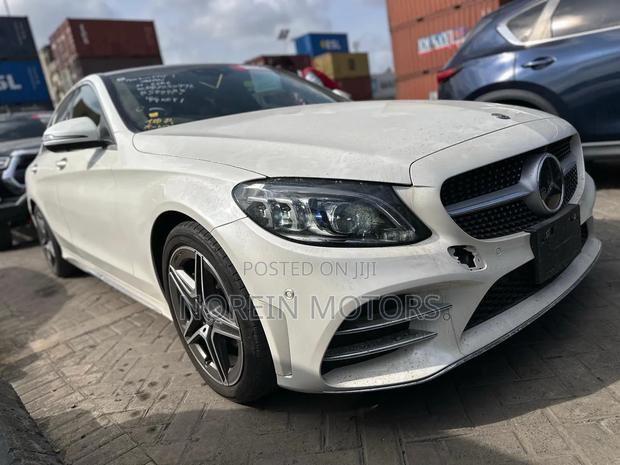 Mercedes-Benz C200 2019 White