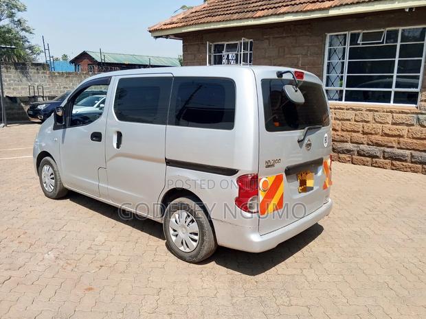 Nissan NP200 2014 Silver